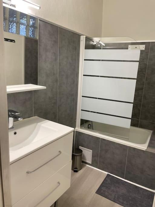 Appartement Cosy Au Coeur De L'Ecusson Μονπελιέ Εξωτερικό φωτογραφία
