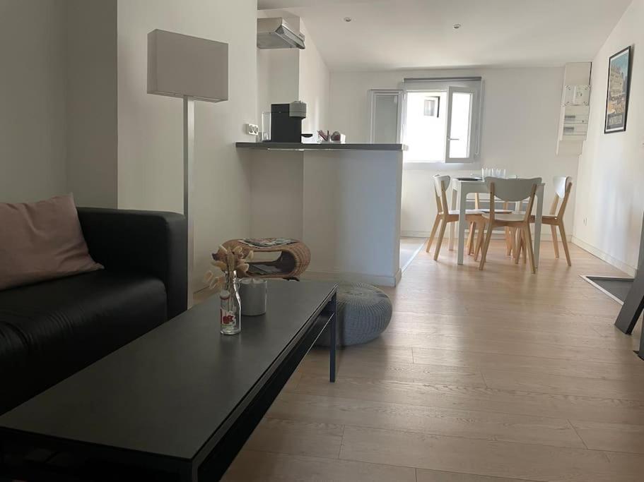 Appartement Cosy Au Coeur De L'Ecusson Μονπελιέ Εξωτερικό φωτογραφία